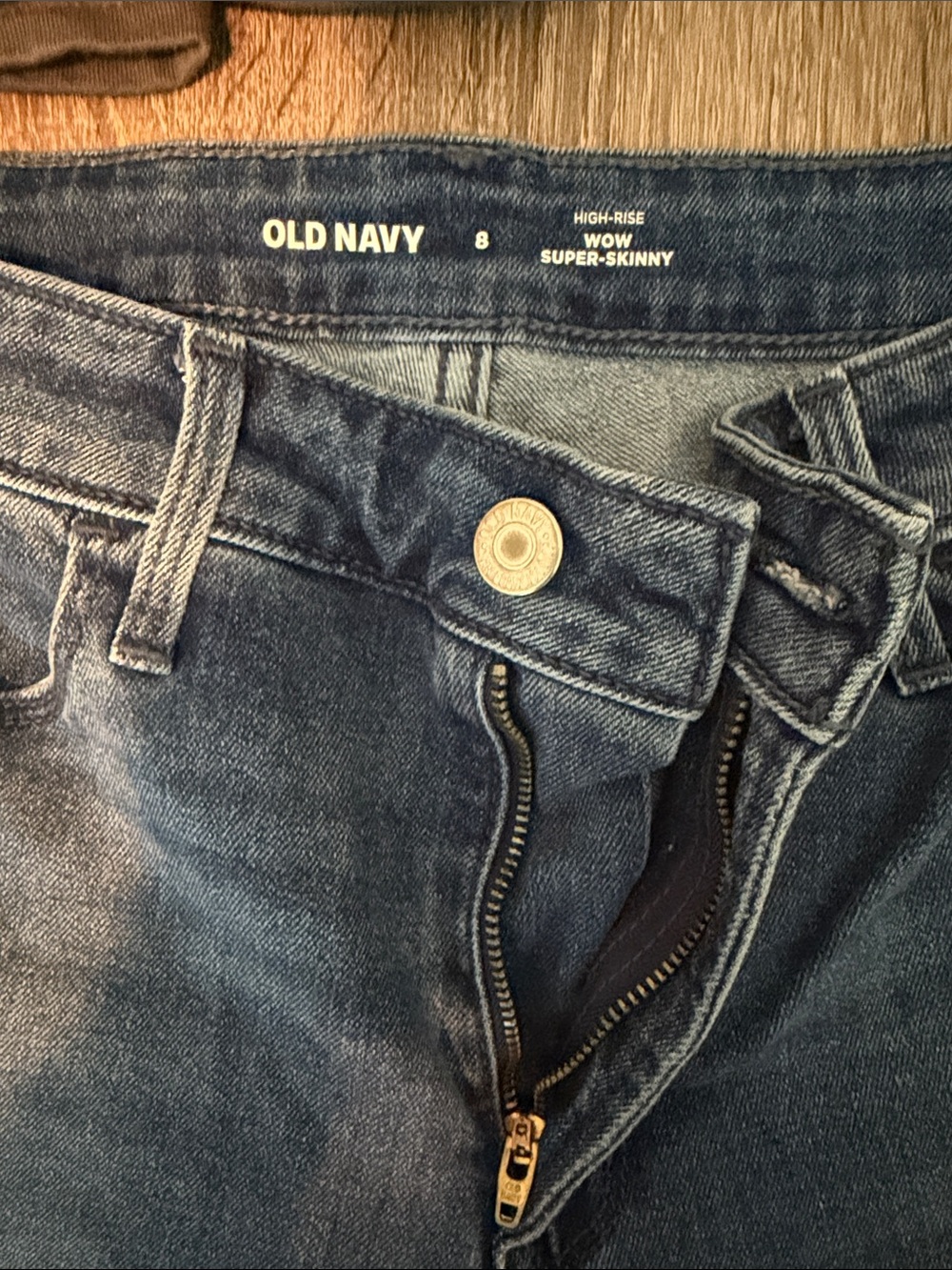 Old Navy Men's Super-Skinny Jeans in Faded Blue Wash